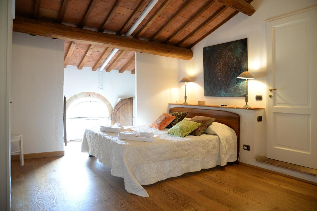 Bed and Breakfast L'Albero Di Gameli Чиуси Экстерьер фото