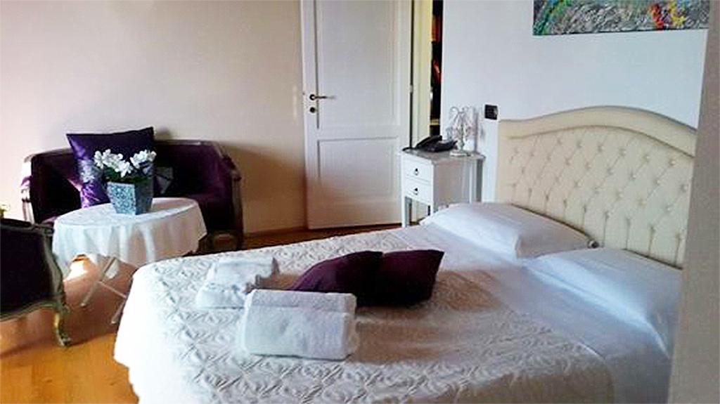 Bed and Breakfast L'Albero Di Gameli Чиуси Номер фото
