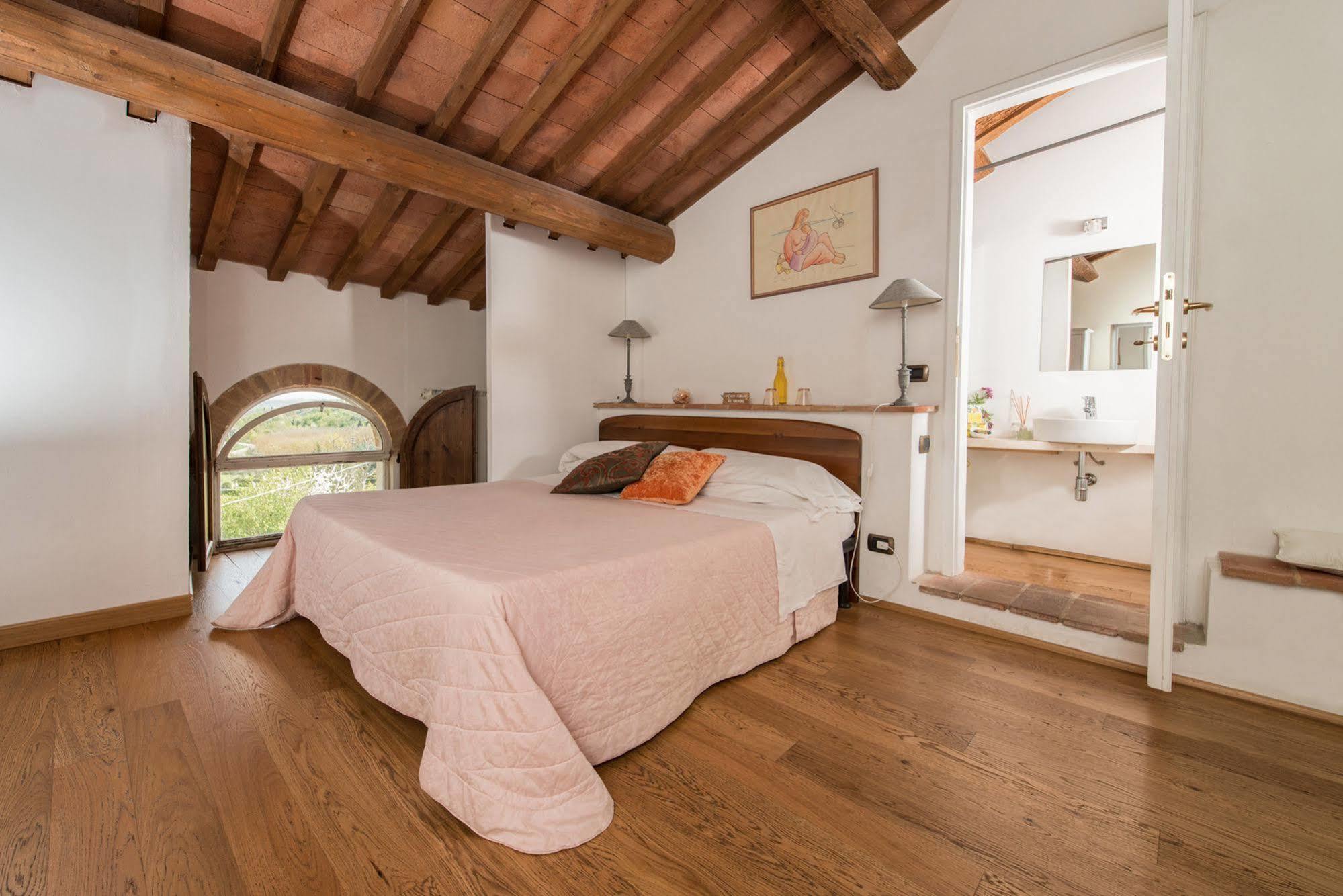 Bed and Breakfast L'Albero Di Gameli Чиуси Экстерьер фото
